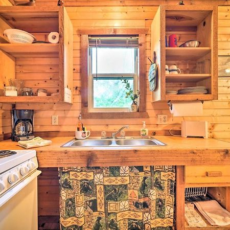 Rustic Davis Cabin Less Than Half Mile To Turner Falls! Exterior photo